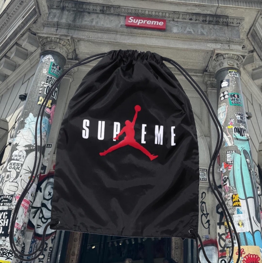 SUPREME JORDAN DRAWSTRING BAG